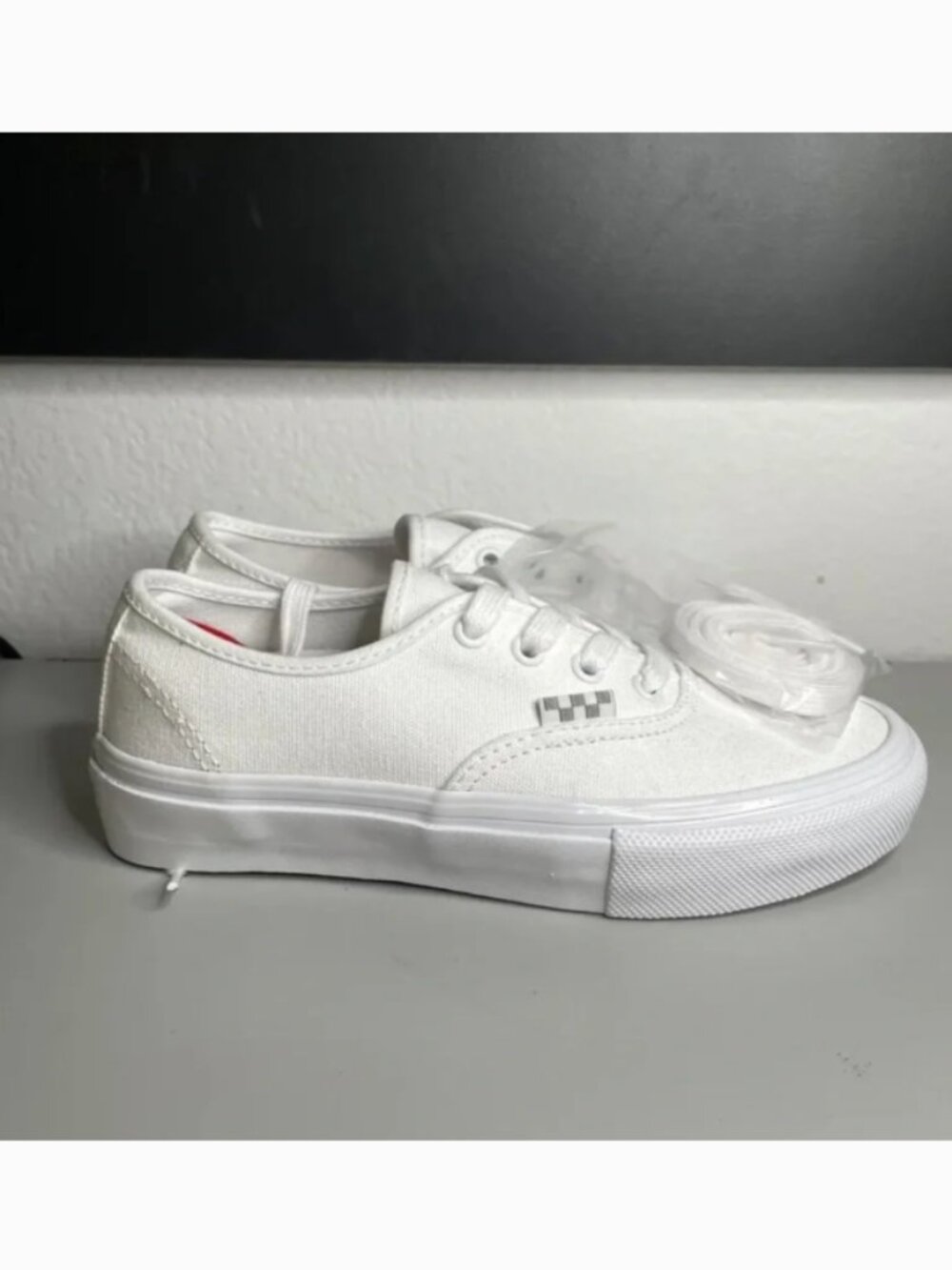 Vans - Picture 1 of 3